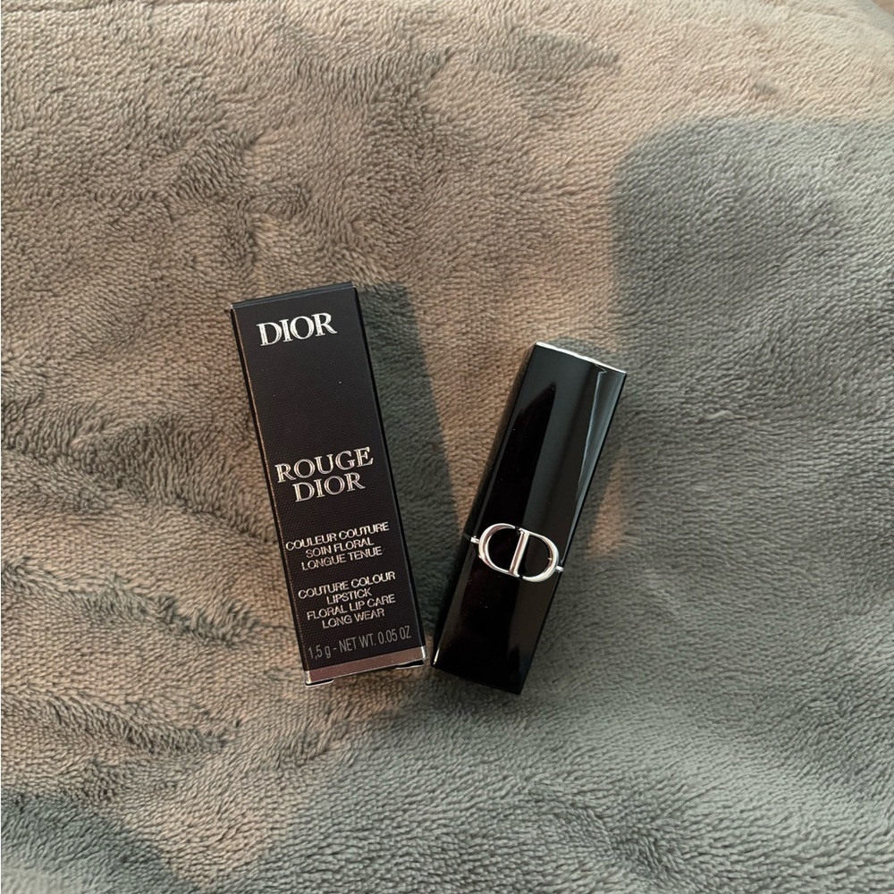 Dior Rouge Lipstick - Classic nude - Picture 1 of 4
